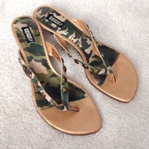 Naughty Monkey womens green and gold camo kitten heels sandals. Size 8.5